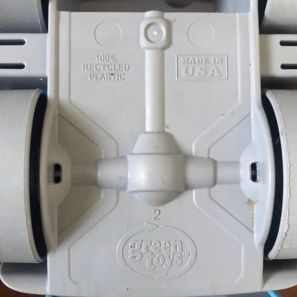 Green Toys Tow Truck and Car Toddler Infant Toy - Picture 4 of 6